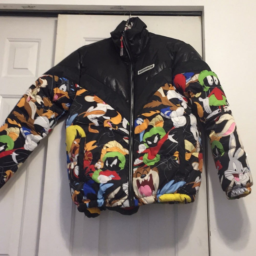 I am selling a authentic Looney Tunes bubble Jack